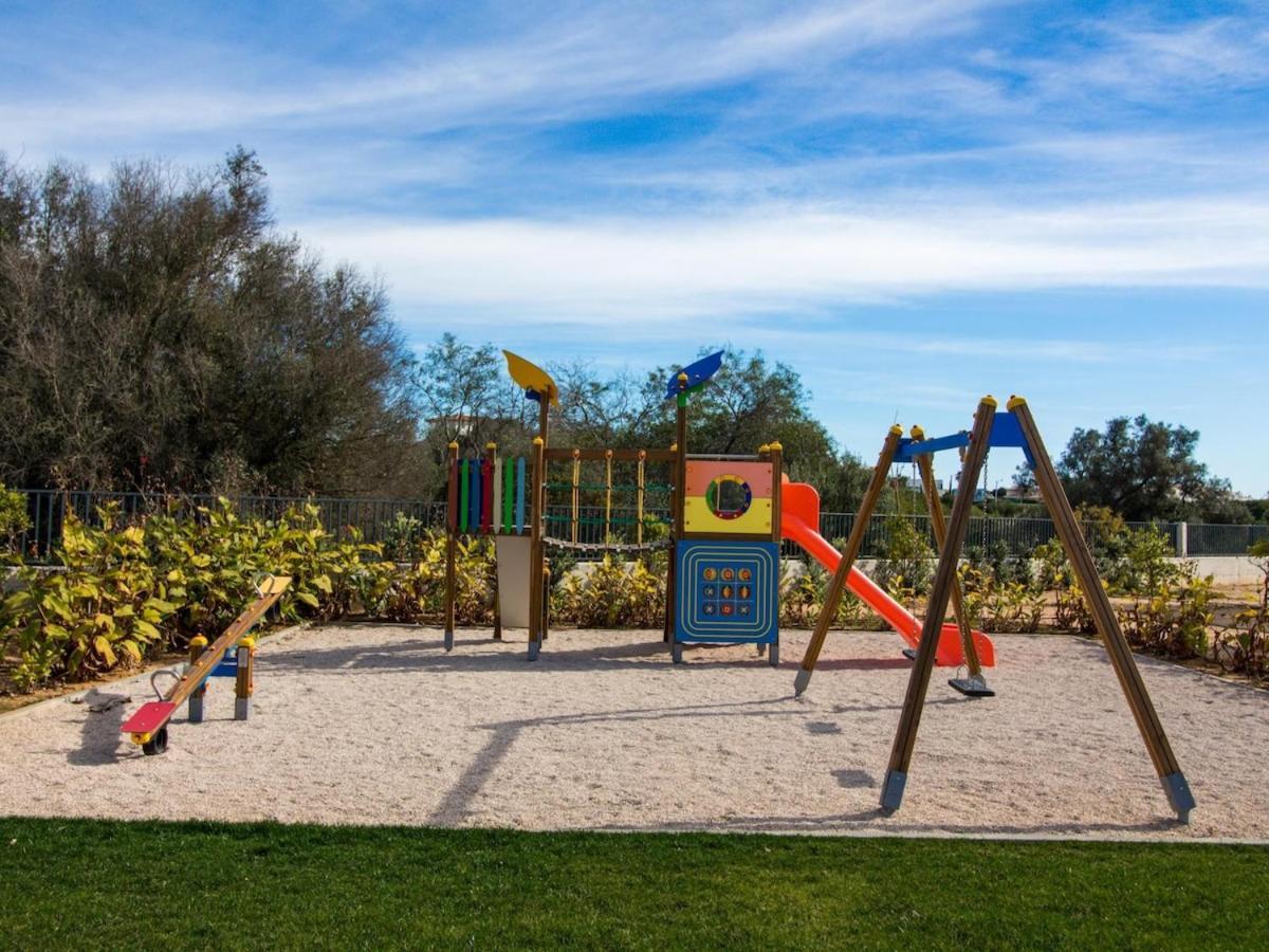 אלבופיירה Green C Apartment - Luxurious & Playground & Garage מראה חיצוני תמונה