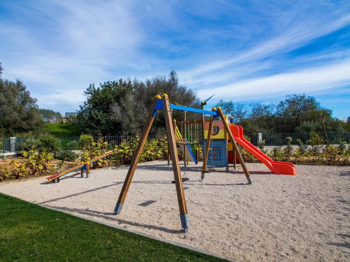 אלבופיירה Green C Apartment - Luxurious & Playground & Garage מראה חיצוני תמונה